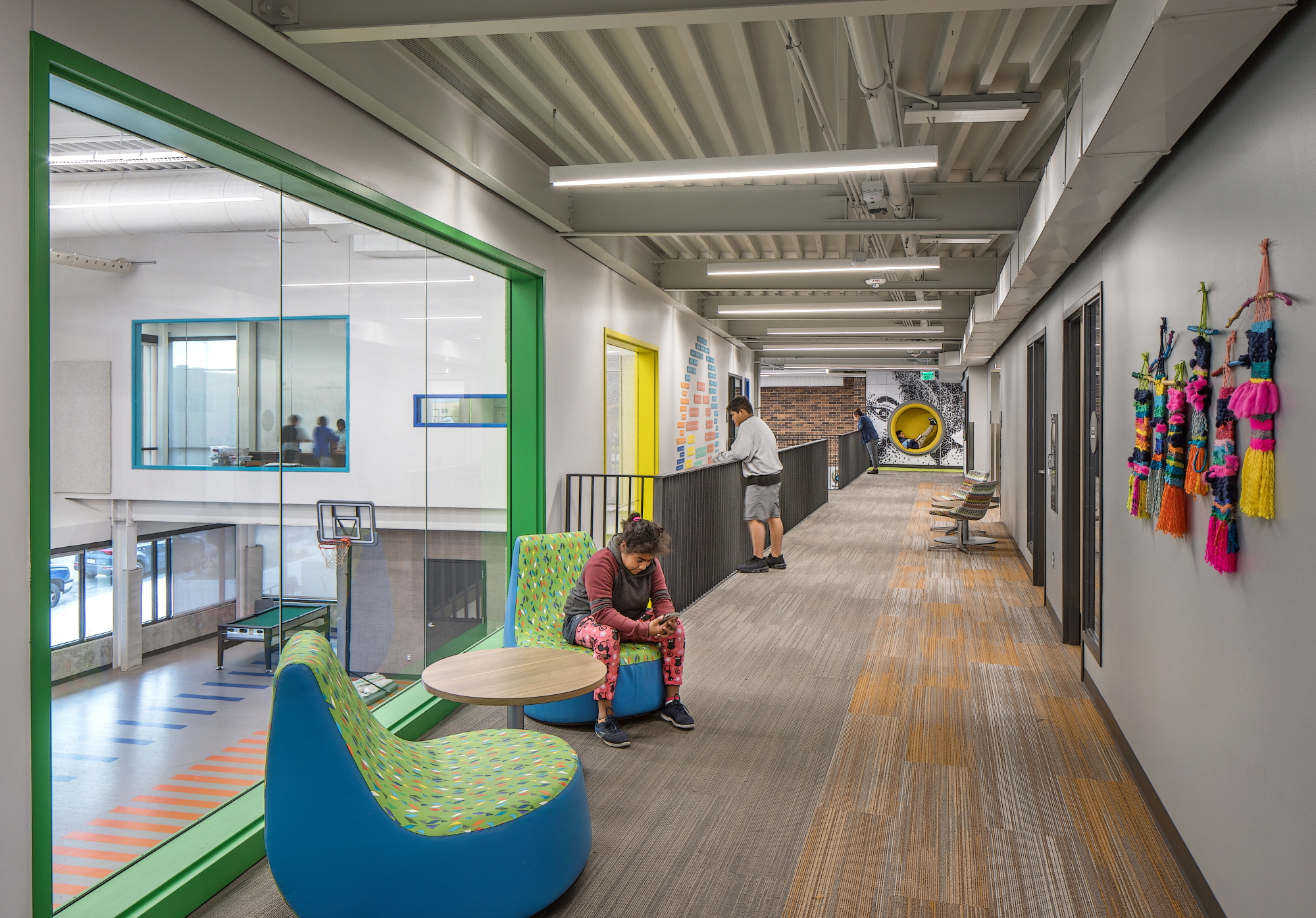 Completely Kids: Interior 3