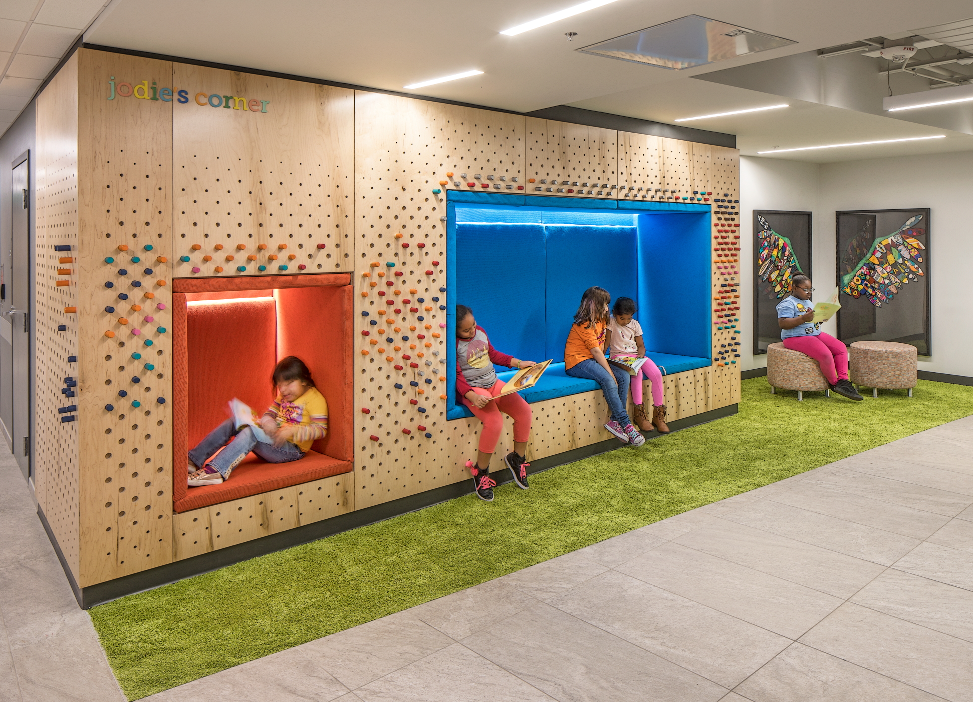 Completely Kids: Interior 2